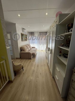 Foto 2 de Casa en venda a Artigas - Llefià de 3 habitacions amb terrassa i garatge