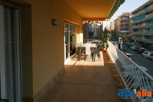 Foto 2 de Piso en venta en Premià de Mar de 4 habitaciones con terraza y balcón