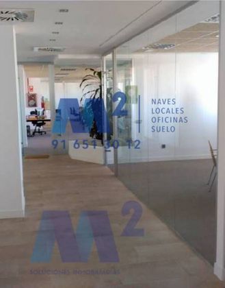 Foto 2 de Oficina en alquiler en Tres Olivos - Valverde con aire acondicionado y ascensor