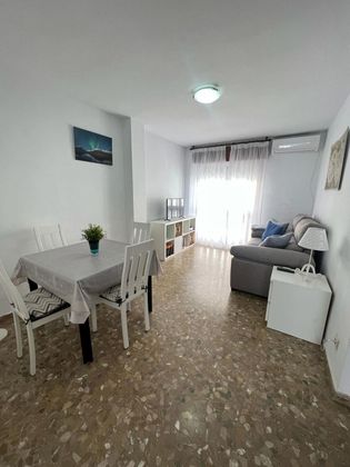 Foto 1 de Pis en lloguer a Poniente-Faro de 2 habitacions amb mobles i balcó