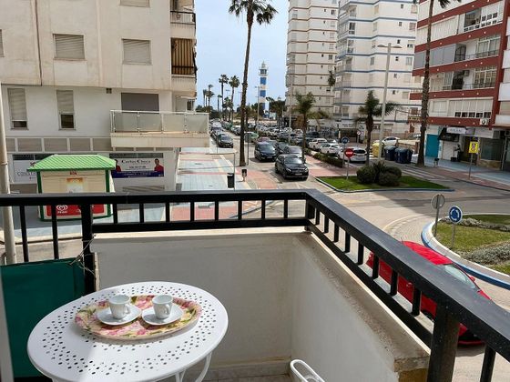 Foto 2 de Pis en lloguer a Poniente-Faro de 3 habitacions amb terrassa i piscina