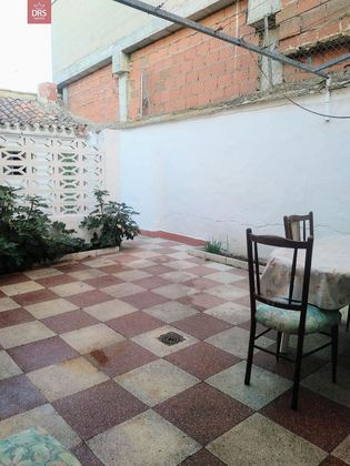 Foto 2 de Venta de chalet en El Pilar de 5 habitaciones y 103 m²