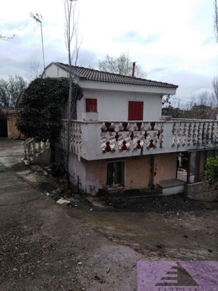 Foto 2 de Xalet en venda a Colmenar de Oreja de 3 habitacions amb terrassa i piscina