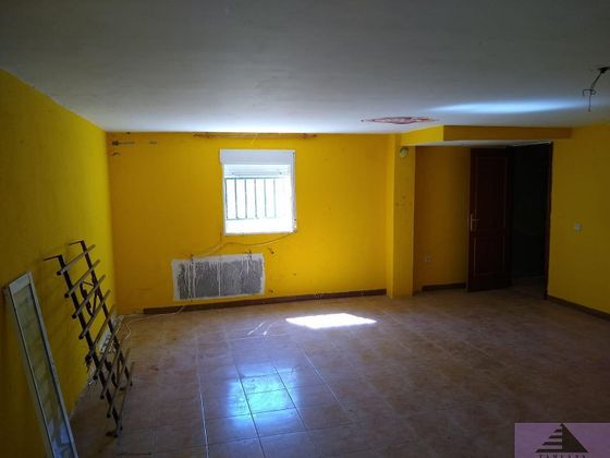 Foto 2 de Xalet en venda a Colmenar de Oreja de 3 habitacions amb terrassa i garatge