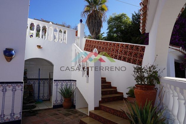 Foto 2 de Venta de casa en Caleta de Vélez de 4 habitaciones con terraza y garaje