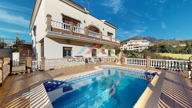 Foto 1 de Xalet en venda a Alcaucín de 6 habitacions amb terrassa i piscina