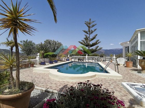 Foto 1 de Venta de casa en Torrox Pueblo de 3 habitaciones con terraza y piscina