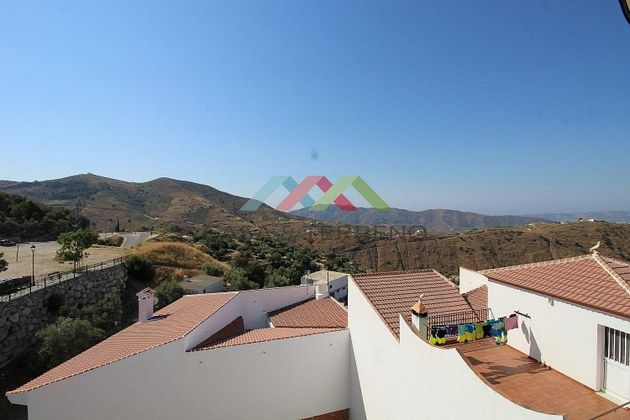 Foto 1 de Pis en venda a Canillas de Aceituno de 3 habitacions amb terrassa i jardí