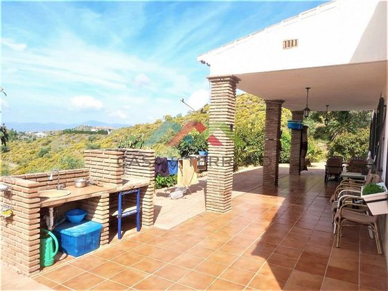 Foto 1 de Casa en venta en Canillas de Aceituno de 3 habitaciones con terraza y piscina