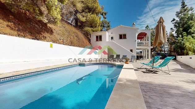 Foto 2 de Casa en venda a Algarrobo de 4 habitacions amb terrassa i piscina