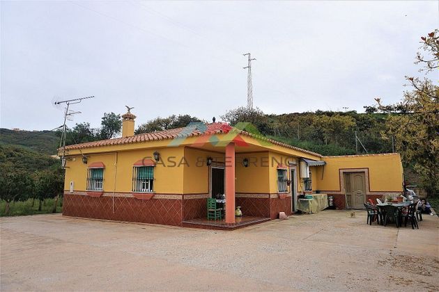 Foto 1 de Venta de casa rural en Camino Algarrobo - Las Arenas de 3 habitaciones con terraza y jardín