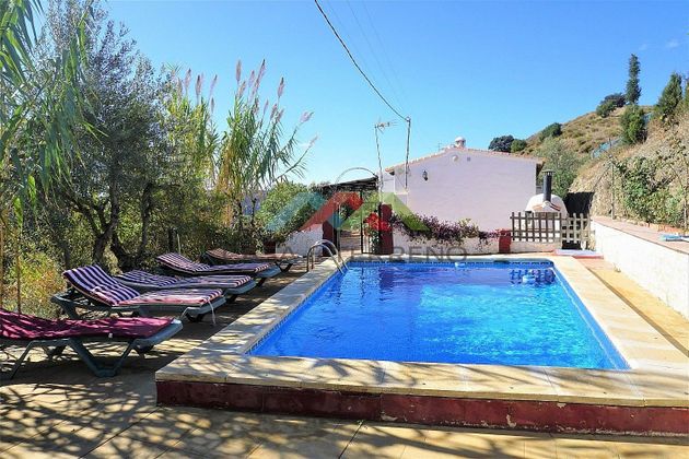 Foto 1 de Casa en venda a Sedella de 3 habitacions amb terrassa i piscina