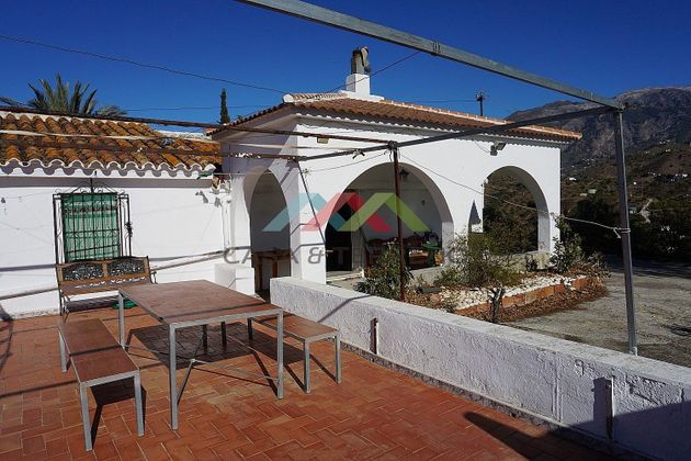 Foto 2 de Casa rural en venda a Viñuela de 3 habitacions amb terrassa i garatge