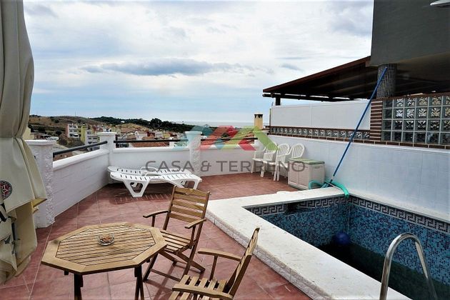 Foto 1 de Casa en venda a Camino Algarrobo - Las Arenas de 3 habitacions amb terrassa i piscina