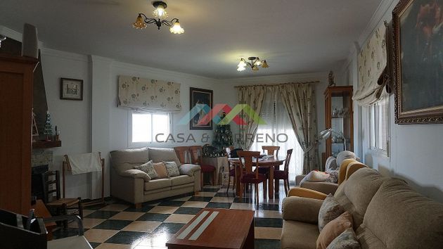Foto 2 de Casa en venda a Benamocarra de 4 habitacions amb terrassa i garatge