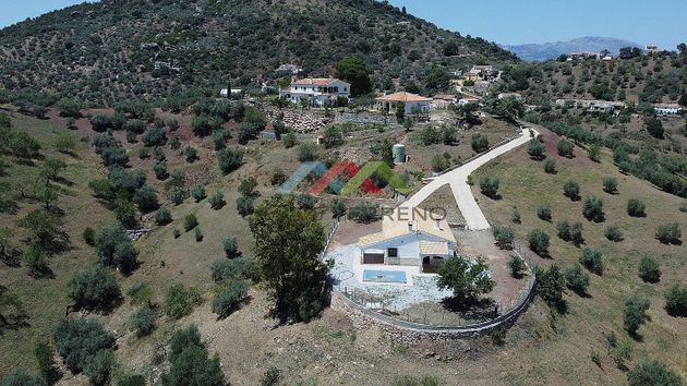 Foto 1 de Casa en venda a Comares de 18 habitacions amb terrassa i piscina