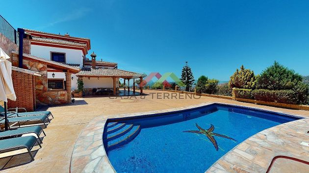 Foto 2 de Xalet en venda a Sayalonga de 6 habitacions amb terrassa i piscina