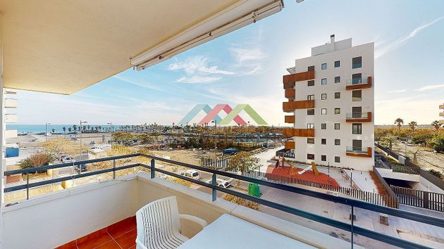 Foto 2 de Venta de piso en Poniente-Faro de 2 habitaciones con terraza y piscina