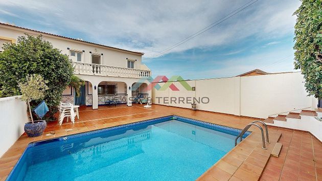 Foto 1 de Casa en venta en Benajarafe – Almayate de 3 habitaciones con terraza y piscina