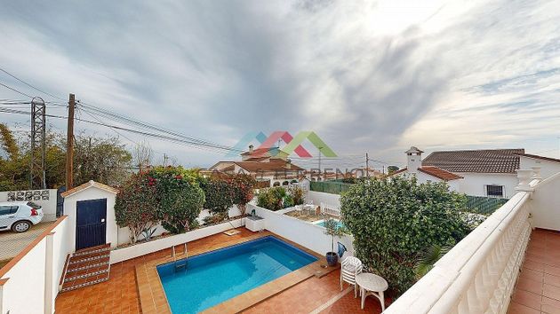 Foto 2 de Casa en venta en Benajarafe – Almayate de 3 habitaciones con terraza y piscina