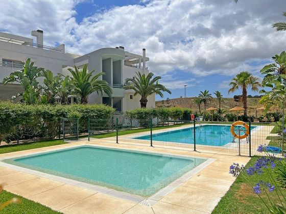Foto 1 de Pis en venda a Calahonda de 3 habitacions amb terrassa i piscina