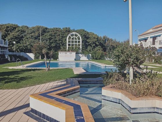 Foto 1 de Ático en venta en Zona Sohail de 4 habitaciones con terraza y piscina