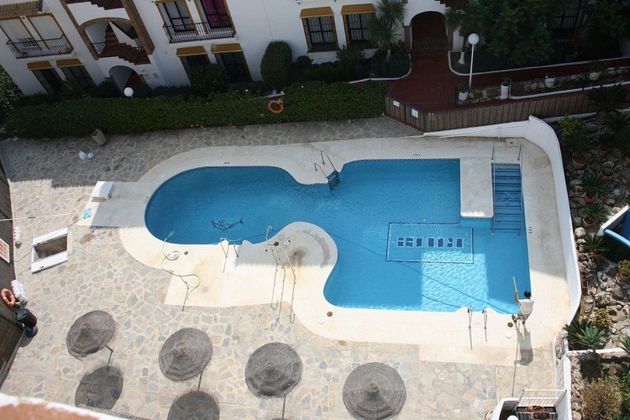 Foto 1 de Àtic en venda a Calahonda de 2 habitacions amb terrassa i piscina
