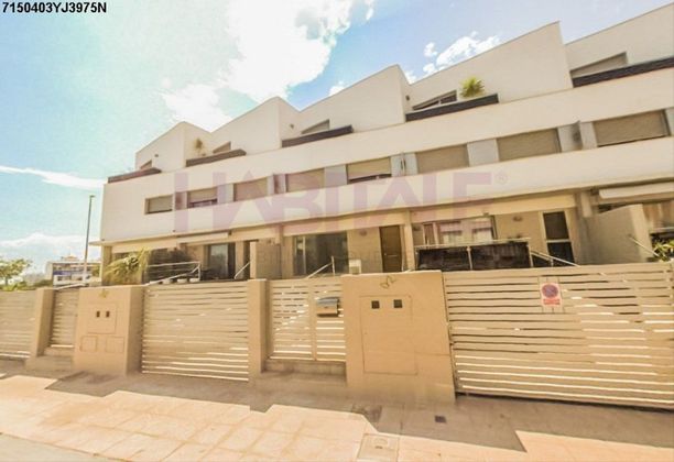 Foto 1 de Casa en venta en Playa Puerto de Sagunto de 4 habitaciones con terraza y ascensor