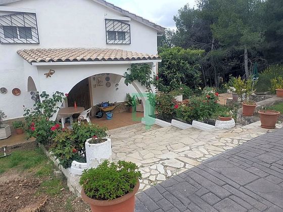 Foto 2 de Chalet en venta en Querol de 4 habitaciones con terraza y jardín