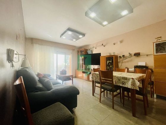 Foto 2 de Piso en venta en La Salut - Lloreda de 3 habitaciones con terraza y garaje