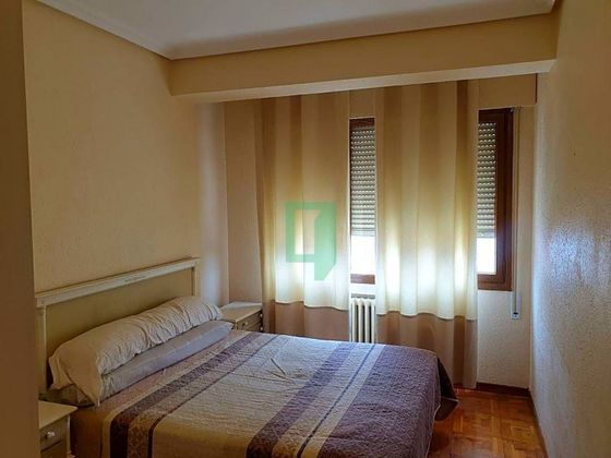 Foto 2 de Piso en venta en Estella/Lizarra de 3 habitaciones con terraza y balcón