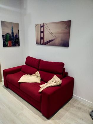 Foto 2 de Piso en venta en Valdeacederas de 2 habitaciones con aire acondicionado