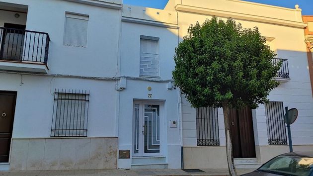 Foto 1 de Casa en venda a Lepe ciudad de 2 habitacions amb terrassa i aire acondicionat