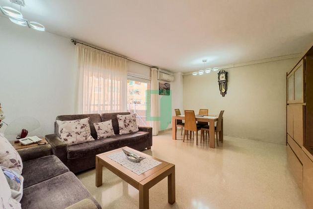 Foto 2 de Piso en venta en La Salut - Lloreda de 3 habitaciones con terraza y aire acondicionado