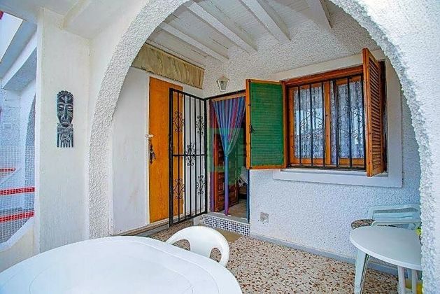 Foto 2 de Venta de casa en Torrelamata - La Mata de 1 habitación con terraza y balcón