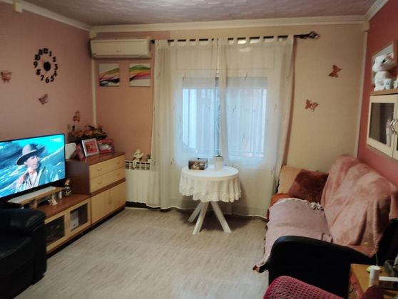 Foto 2 de Chalet en venta en Les Fonts de 3 habitaciones con terraza y aire acondicionado