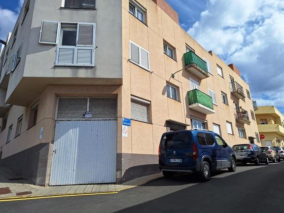 Foto 2 de Pis en venda a calle Cataluña de 3 habitacions amb garatge i balcó