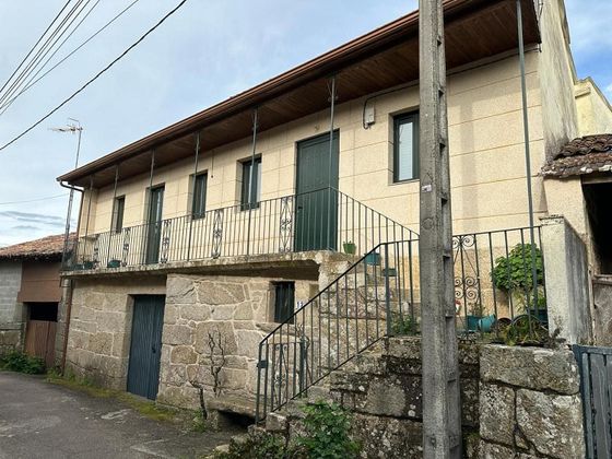 Foto 2 de Casa en venta en Punxín de 4 habitaciones con terraza y piscina