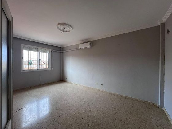 Foto 1 de Venta de piso en Nueva Alcalá de 3 habitaciones con terraza y garaje