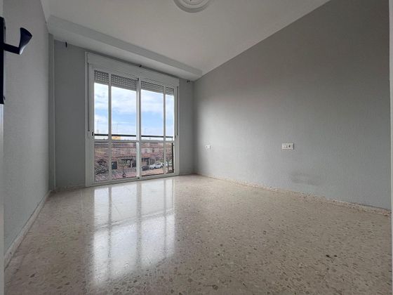 Foto 2 de Venta de piso en Nueva Alcalá de 3 habitaciones con terraza y garaje