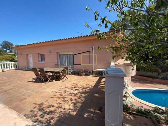 Foto 1 de Chalet en venta en Cervelló de 6 habitaciones con terraza y piscina