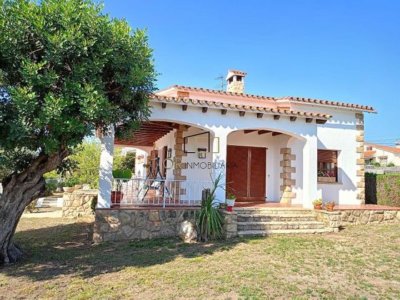 Foto 2 de Xalet en venda a Llorenç del Penedès de 3 habitacions amb terrassa i piscina