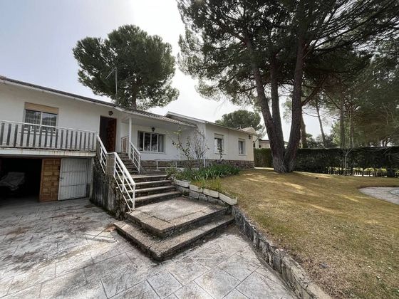 Foto 2 de Casa en venda a Maello de 4 habitacions amb terrassa i piscina