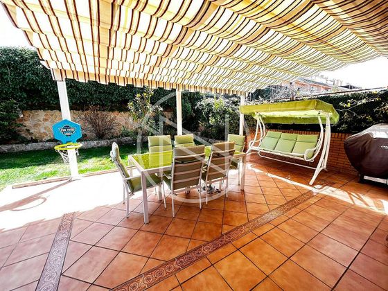 Foto 1 de Venta de casa en paseo Del Arroyo de 5 habitaciones con terraza y piscina
