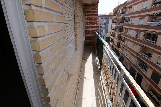 Foto 2 de Venta de piso en Camí Reial de 3 habitaciones y 78 m²