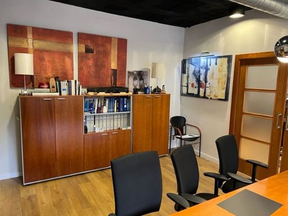 Foto 2 de Oficina en venda a Les Corts de 336 m²