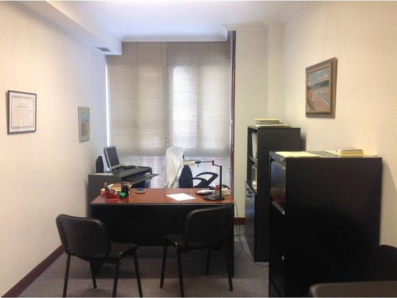 Foto 1 de Oficina en venda a Barrio de Abando amb aire acondicionat i calefacció