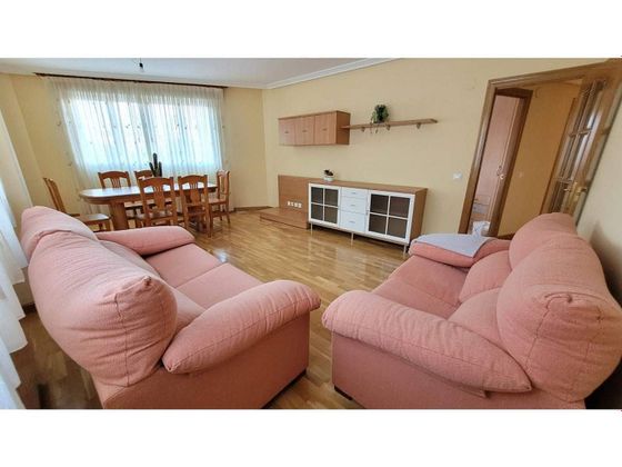 Foto 2 de Piso en venta en Lakua - Arriaga de 3 habitaciones con garaje y balcón