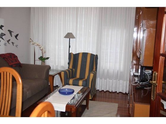Foto 2 de Piso en alquiler en San Pedro de Deusto-La Ribera de 3 habitaciones con terraza y muebles