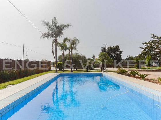 Foto 2 de Xalet en venda a Madrigal de 5 habitacions amb terrassa i piscina